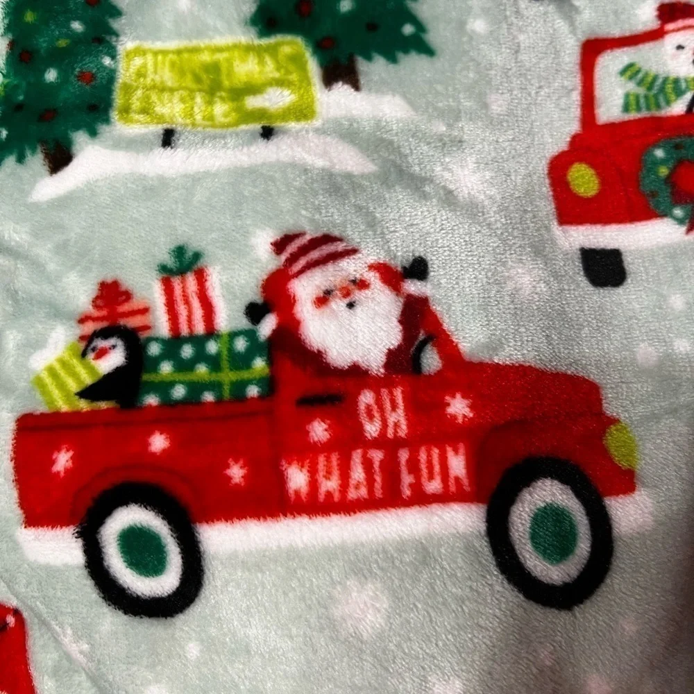 𝅺CHRISTMAS Holiday Velour Throw NWT 🌲